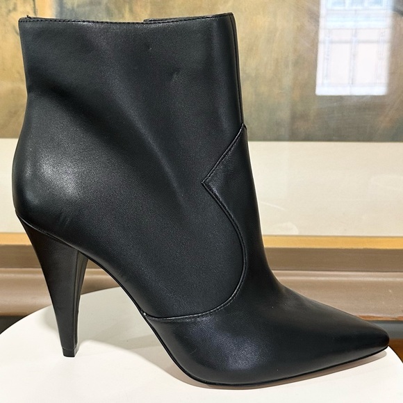 🌸VINCE CAMUTO🌸 Azentela Black Leather Bootie Size: 11M - Picture 3 of 14